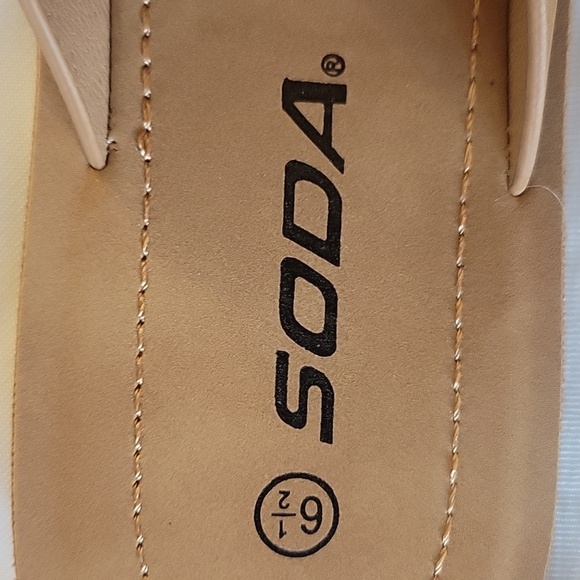 Soda Women's Tan Criss Cross Sandals, Size: 6.5 - Picture 2 of 7